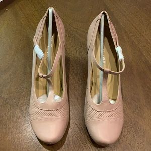 Mauve Heels